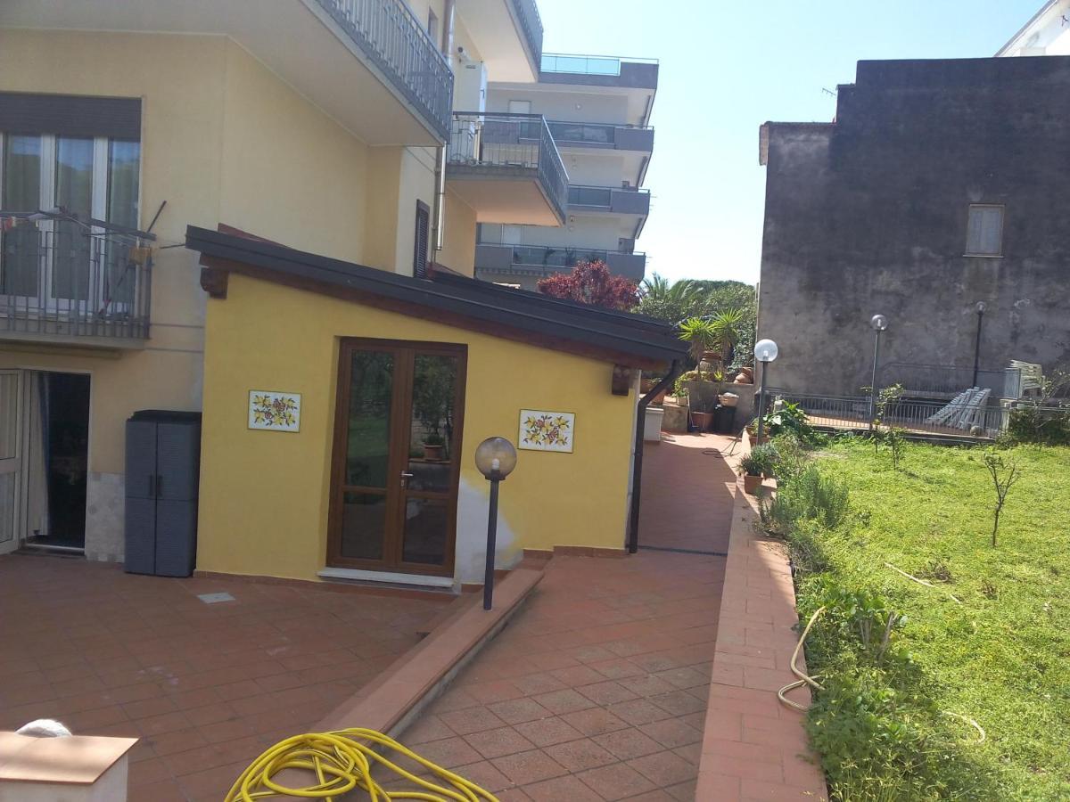Villa Eleonora Formia Bagian luar foto
